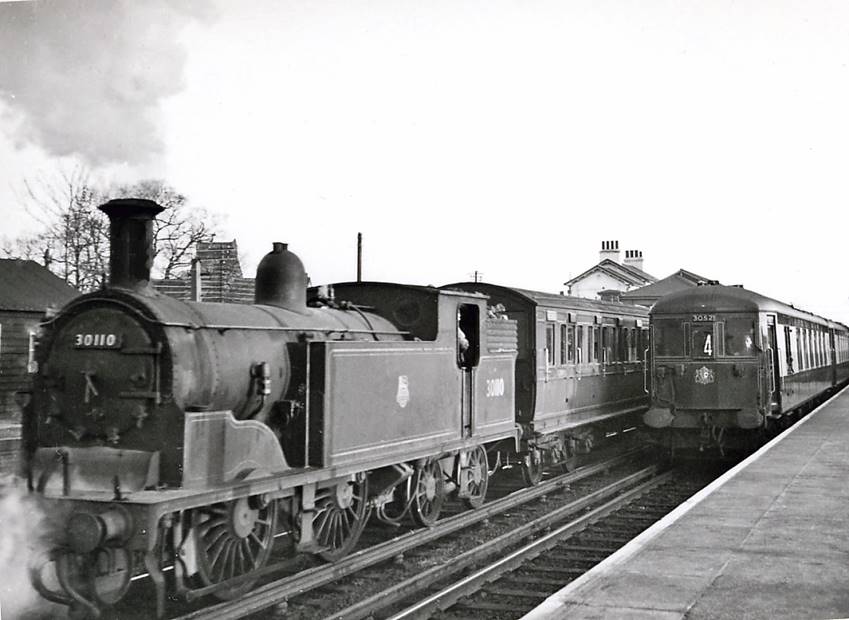 On Tuesday 1st April 1958 5 BEL unit no.3052 leads an up 'Brighton Belle' through Three Bridges platform 4. Sitting in platform 5 is M7 30110 awaiting departure with a pull-push service to East Grinstead. 
 Ben Brooksbank (Geograph/CC-by-SA)
