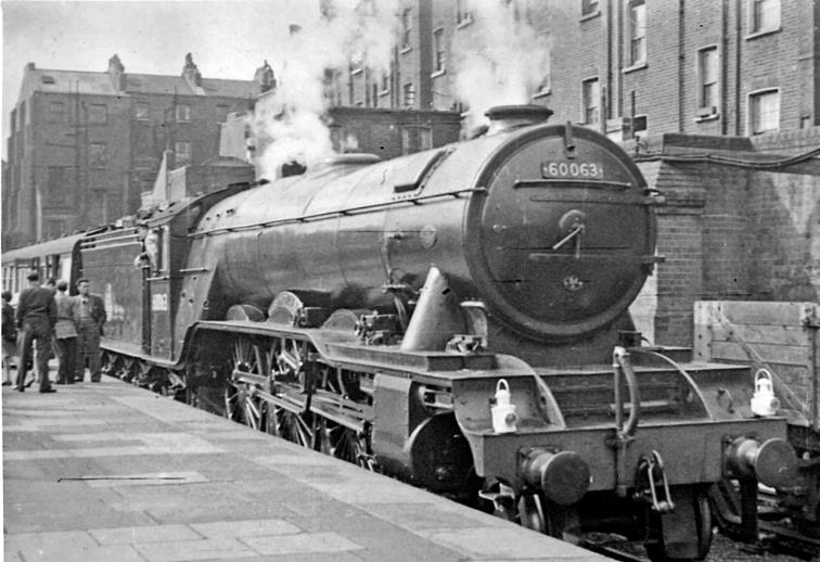 BloodandCustard
Marylebone Station
10.00am to Manchester
12th May 1956
At the country-end of Platform 4 the 10.00am to Manchester (London Road) via Sheffield Victoria is waiting to leave travelling down the ex-Great Central 'London Extension' main line behind resplendent A3 Pacific no. 60063 'Isinglass'. 
  Ben Brooksbank (CC-by-SA/2.0)
