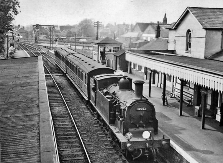 Cranleigh
View towards Guildford on 1st June 1957. The line closed on 14th June 1965.
 Ben Brooksbank (Geograph/CC-by-SA)
