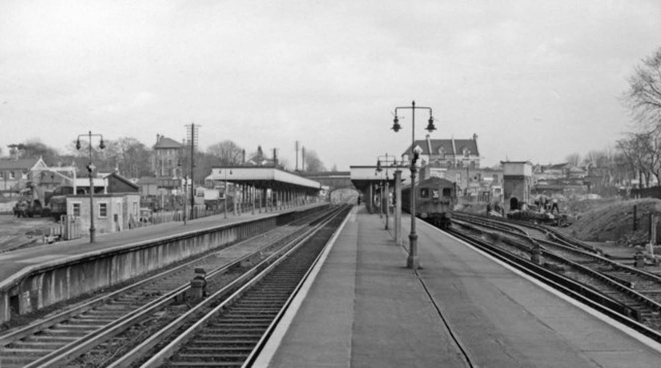 Beckenham Junction
View towards Bromley South on 2nd March 1961.
© Ben Brooksbank (Geograph/CC-by-SA)
