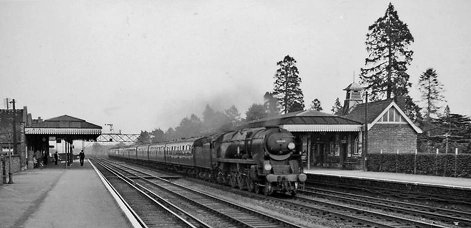 Brookwood
Looking towards Waterloo - 14th May 1962.
  Ben Brooksbank (Geograph/CC-by-SA)