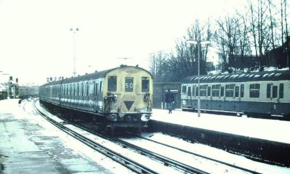 2 HAP 6116 & others at Gillingham,Kent copyright BloodandCustard w.jpg