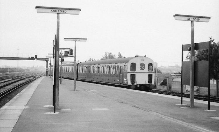 3D 1314 @ASHFORD 11.15 FROM HASTINGS 3 June 72.JPG