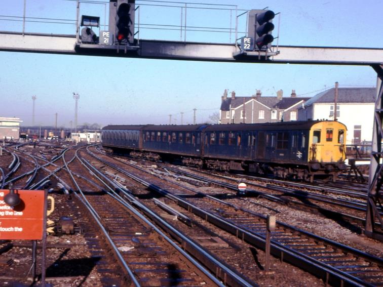 The 08.05hrs Tonbridge to Reading service always started from Platform 4, which meant it had to cross the mainline during the morning rush-hour. Unit no.1205 was photographed operating this service on Friday, 23rd March 1979.
 Tony Watson
