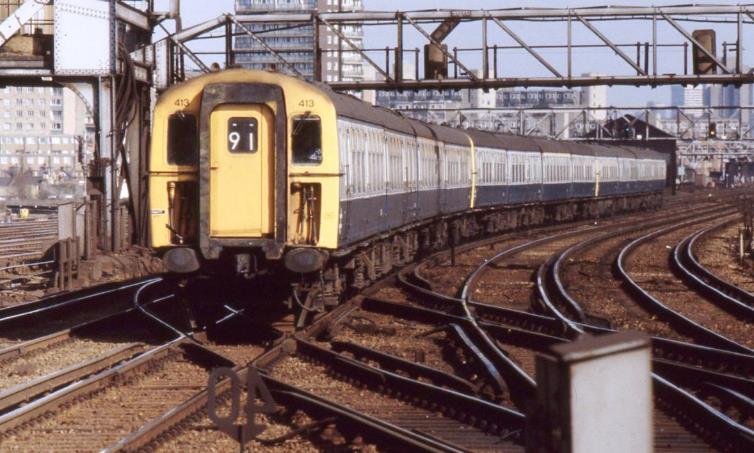 413 Clapham Junction 3-3-80 w.jpg