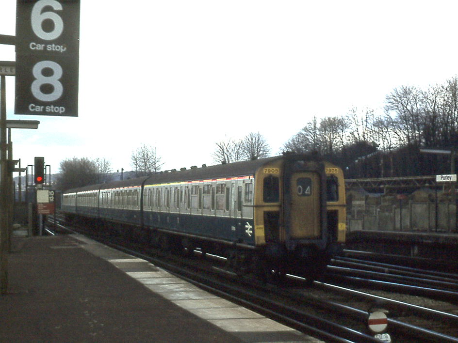https://www.bloodandcustard.com/BR-4VEP.html
Photographed from platform 3, a grubby solo 4 VEG unit no.7905 rattles through Purley on the Down Through (now the Down Slow) on Saturday 15th April 1978.
© Tony Watson