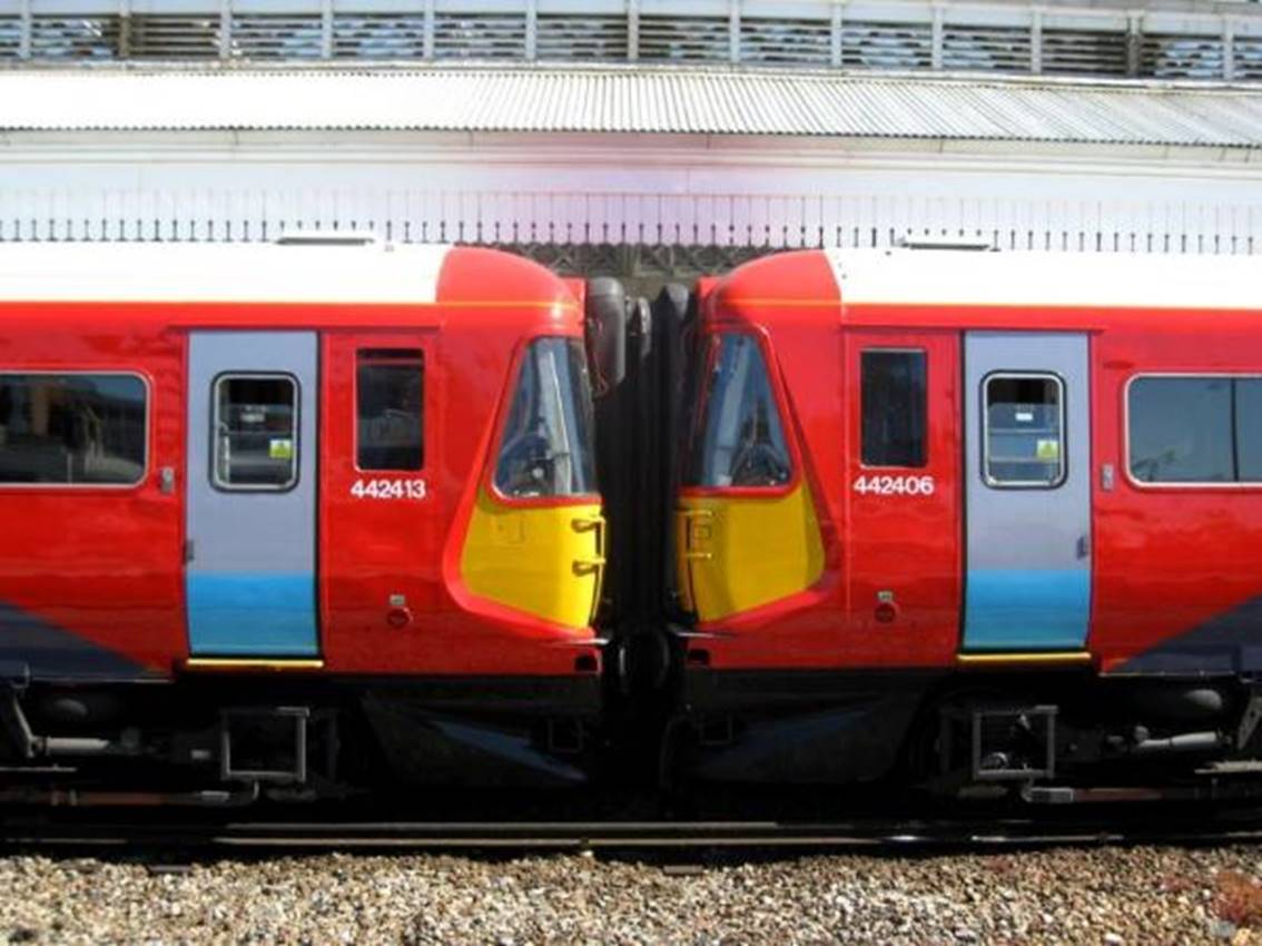 442413 & 442406 Eastbourne 23May2010 s.jpg