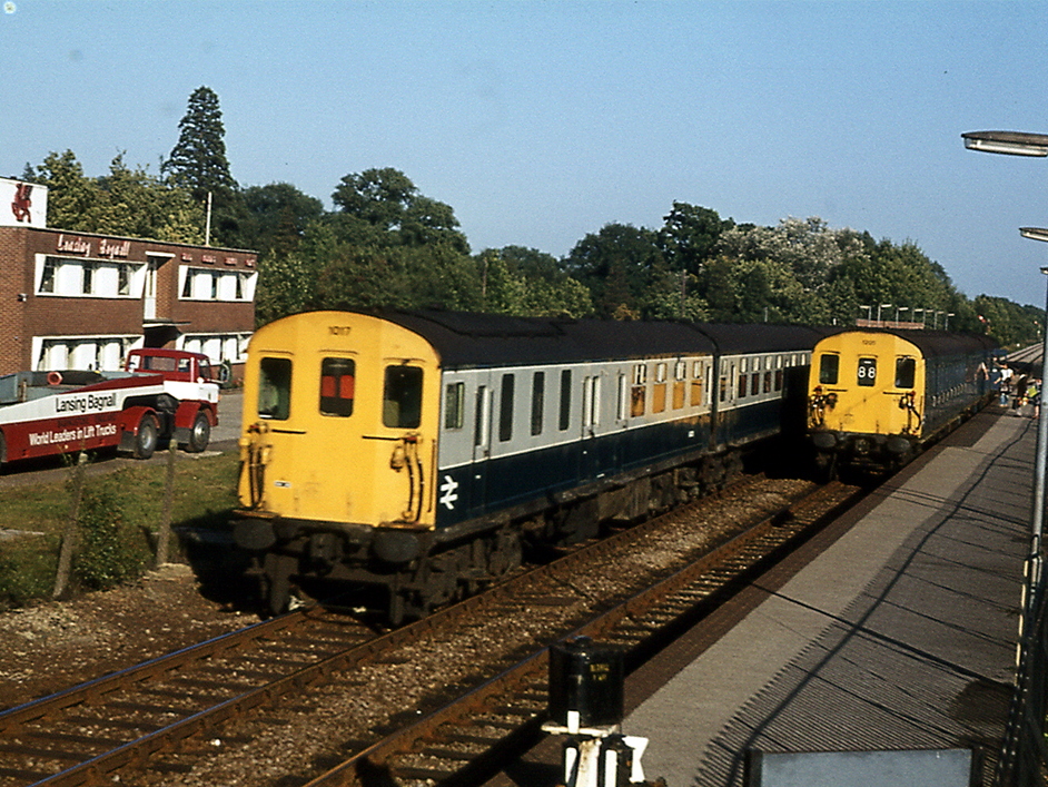https://www.bloodandcustard.com/BR-6S-6L-6B-Hastings.html
Unit 1017 on diversion through Edenbridge with 3R unit 1205 on the Up (16-Sep-78).
© Tony Watson