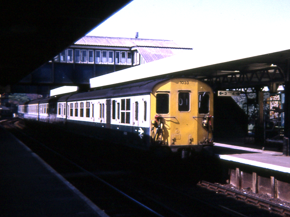 https://www.bloodandcustard.com/BR-6S-6L-6B-Hastings.html

Unit 1033 at Hastings Aug-73
[ECS attach to a 3H & strengthen an Ashford service]
© Tony Watson
