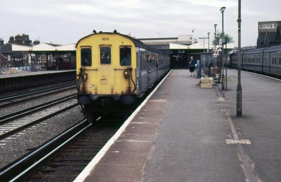 https://www.bloodandcustard.com/BR-6S-6L-6B-Hastings.html

With unit no.1018 on the rear, no.1013 runs in at Tonbridge on the 17.43 from Hastings to Charing Cross. On the right is a class 119 Gloucester RC&W cross-country unit awaiting departure. 
“From photographing units nos.1016 & 1035 from the footbridge at Pembury Grove (17.45 off Charing Cross) and the brisk walk back to Tonbridge station, I arrived just in time to catch the 18.44 up to Charing Cross (17.43 off Hastings)”.
“Ron Cook was ‘supervising’ Driver John Hobden [TON] who was about the be relieved by Driver Mick Macmillian [TON]”
Colin Price ©

