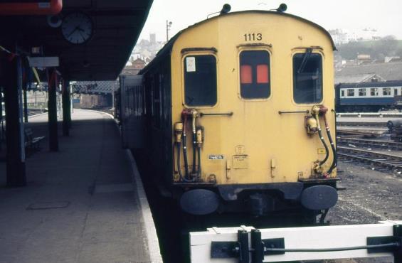 https://www.bloodandcustard.com/BR-6S-6L-6B-Hastings.html
Working on the Marshlink that day was unit no.1113; in the background some withdrawn Hastings stock can be seen.
“Seem to recall that it was the 15.40 Hastings to Ashford and these were leaving Hastings on the odd hours and Ashford on the evens (around the same sort of time each hour). At this point I boarded the 15.43 off Hastings up as far as Tonbridge”.
Colin Price ©