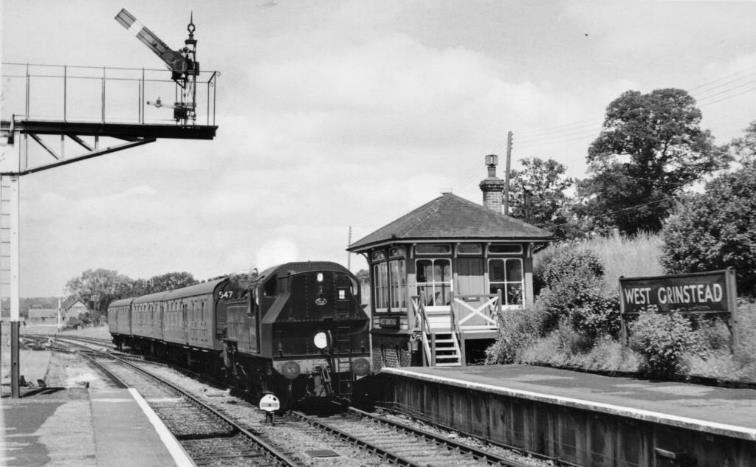 Blood and Custard Passenger Carrying Coaches BR(S) Mk1 3 Cor Set 547 at West Grinstead