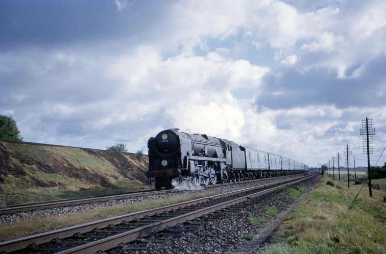 35015 Rotterdam Lloyd on the Okehampton Car Carrier