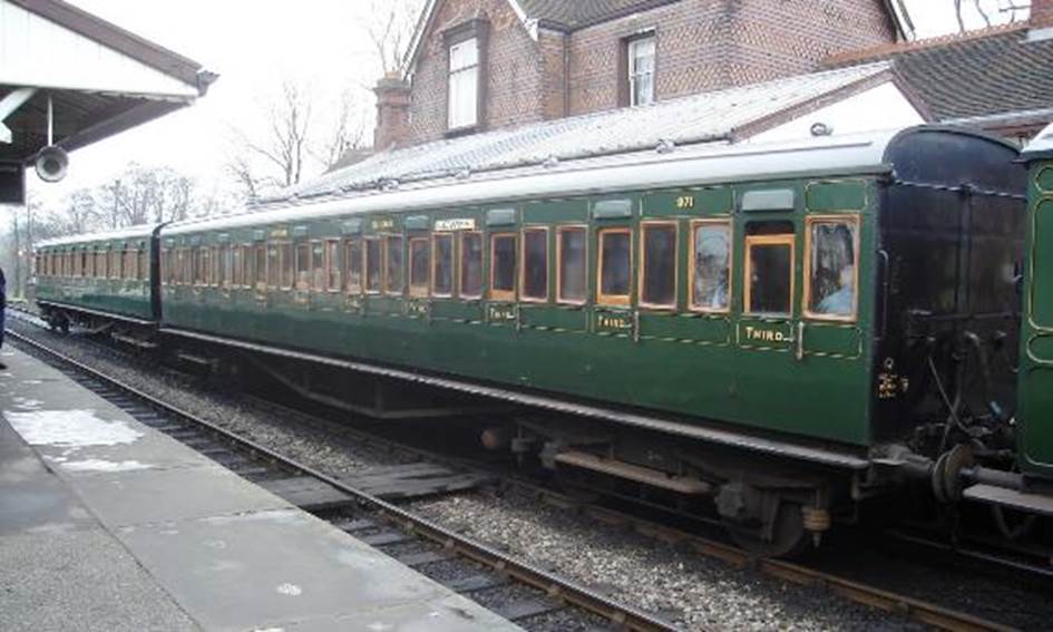 100-seater SECR 971 Bluebell Railway 
by Glen Woods