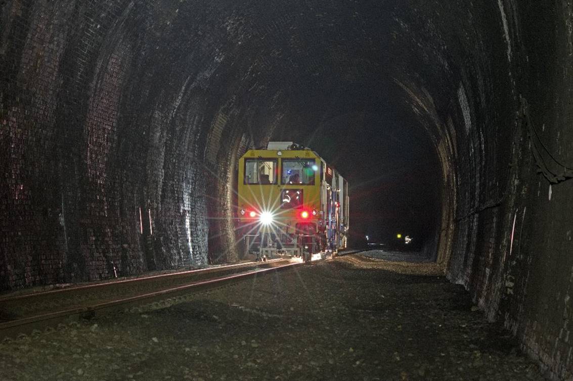 https://www.bloodandcustard.com/BR-Tunnels-MarkBeech.html

Mark Beech tunnel sits on the (now) single-tracked railway between Hever and Cowden stations; the track maintenance vehicle being around the summit of the rise from Edenbridge and the fall down towards the River Medway at Ashurst.
 Adrian Backshall
