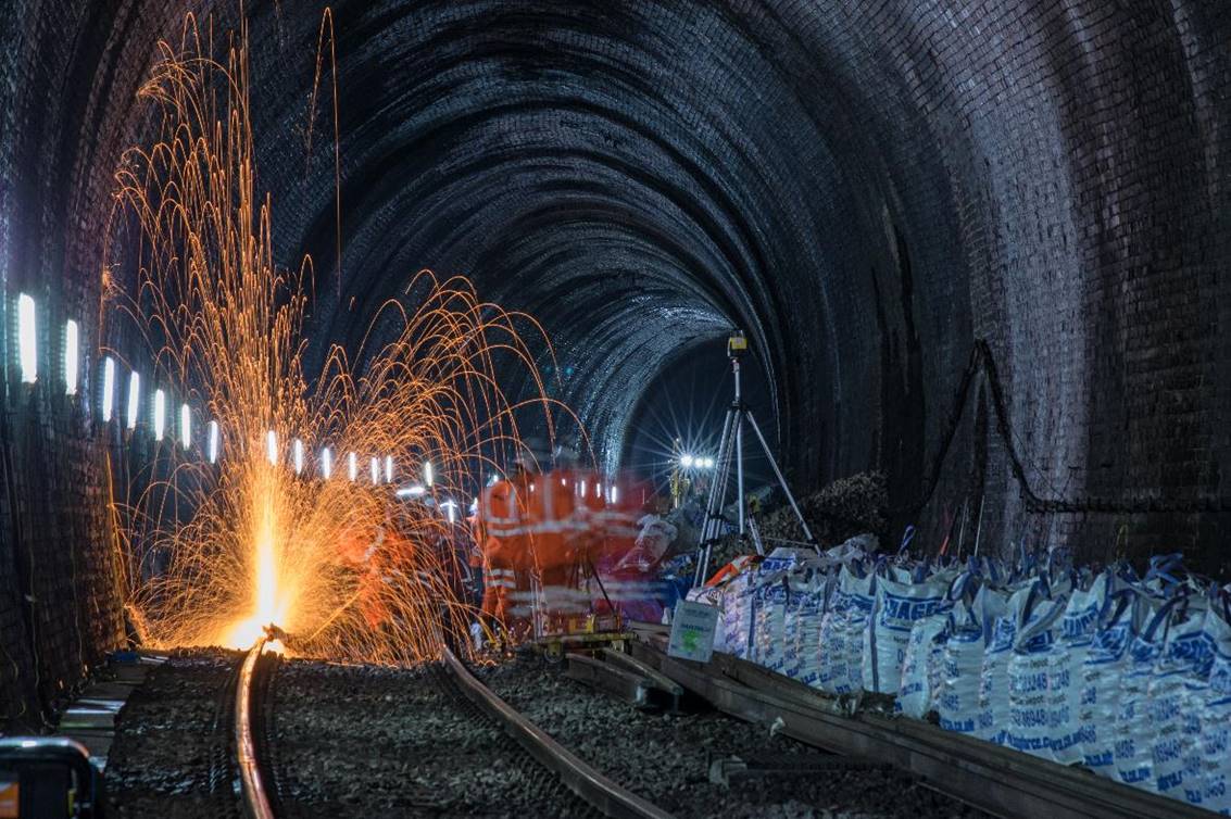 https://www.bloodandcustard.com/BR-Tunnels-MarkBeech.html

After being welded the railhead is ground smooth.
 Adrian Backshall
