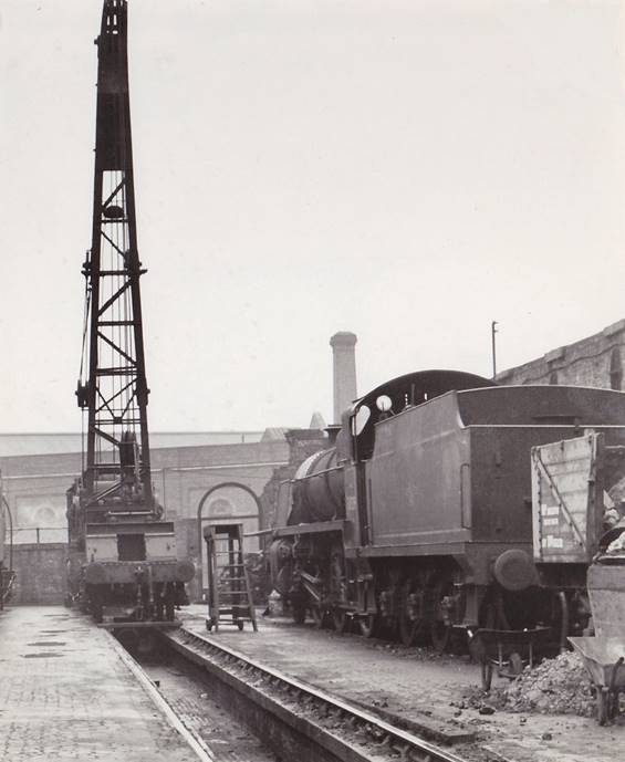 Brighton Locomotive Depot
N-class no.31829 [6th January 1964].
(Glen Woods collection)
