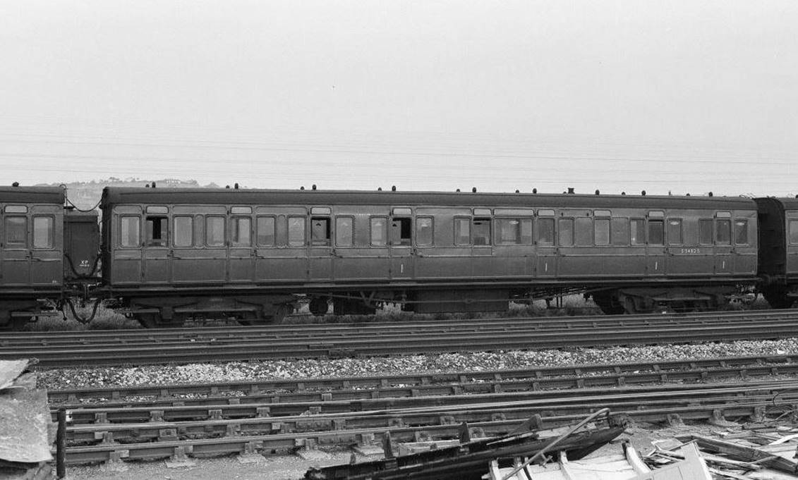 BT 3453 of Set 620 
Newhaven (Cedar Sidings) 9th November 1958.
© John J. Smith /Bluebell Railway Museum
