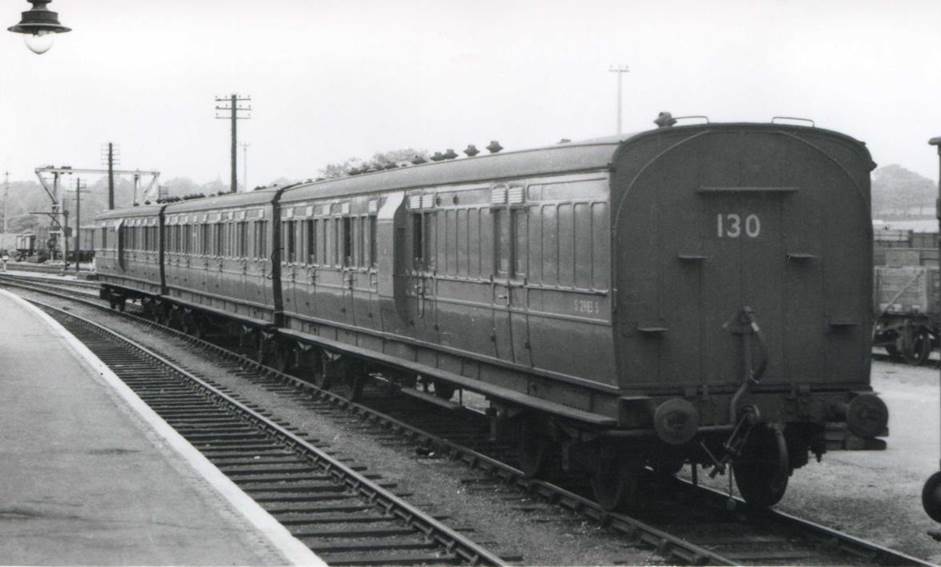 Outshopped Crimson Lake livery 15th January 1952, 
3 LAV set 130 is seen at Fareham on 23rd May 1953
 Pamlin Prints/K.G. Carr. (Mike King collection)
