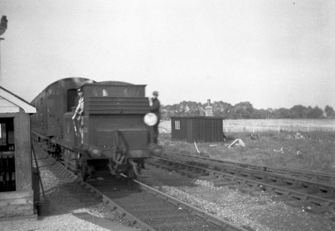 April 1961
Train arriving at Havant from Hayling Island.
  John Firth (CC-by-SA/2.0)
