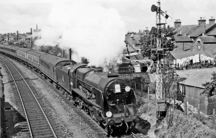 Bournemouth - Waterloo express east of Bournemouth Central at Bournemouth Goods Box (16th June 1951) hauled by Maunsell 'Lord Nelson' no.30860 'Lord Hawke' (built April 1929, withdrawn August 1962).
  Ben Brooksbank (CC-by-SA/2.0)
