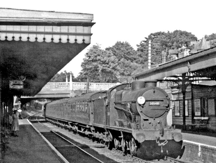 Saturday, 16th June 1951 and Down empty stock is being hauled by Maunsell Q class no.30548 through Parkstone (built August 1939, Lemaitre-fitted November 1947, withdrawn March 1965).
  Ben Brooksbank (CC-by-SA/2.0)
